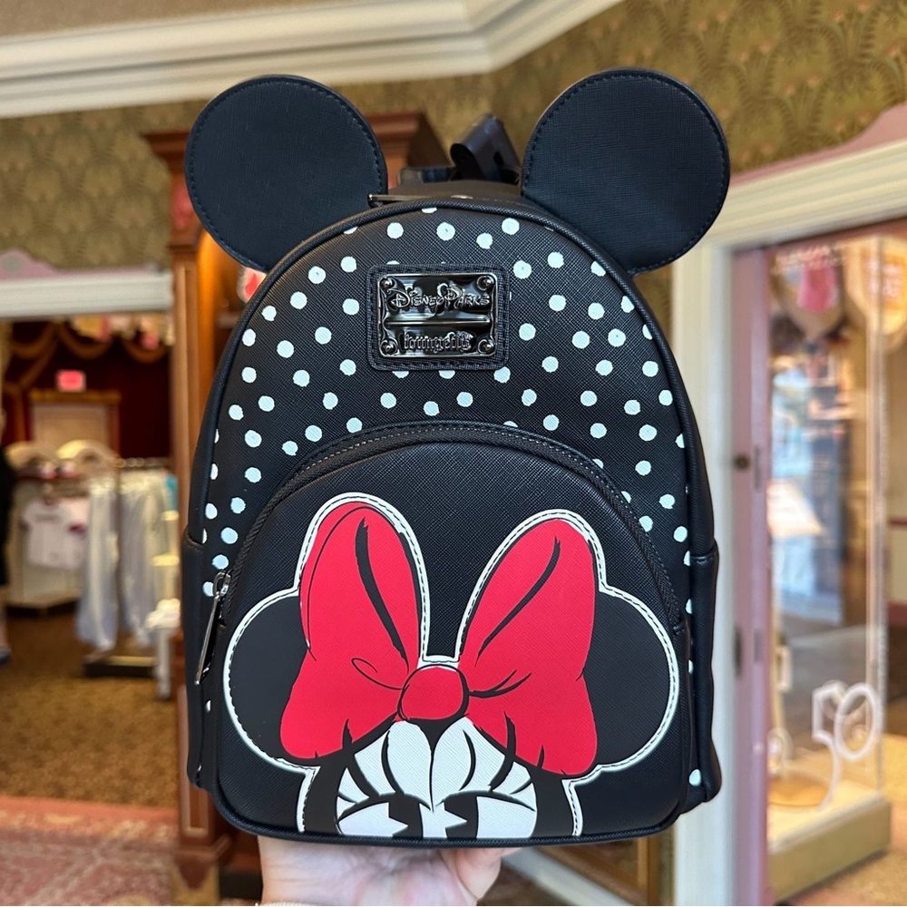 NWT! Minnie Mouse Loungefly